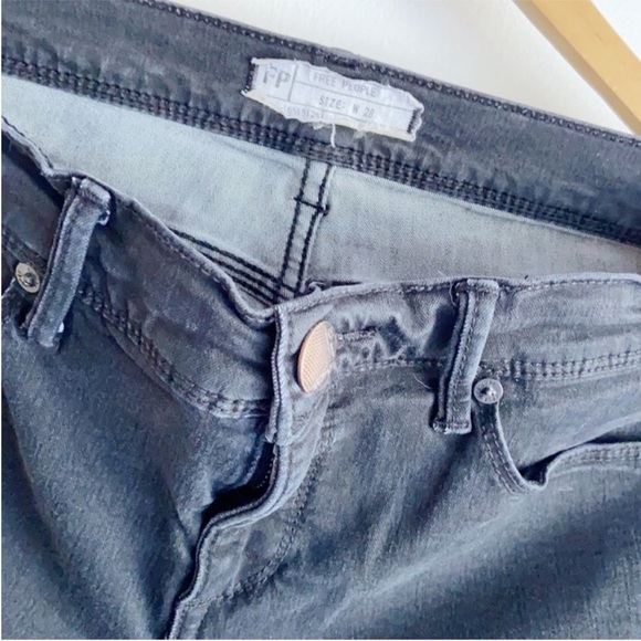 $5 $5 $5 Free People Black Wash High Waist Skinny Zip Fly Denim Jeans Sz 28 - Picture 4 of 5